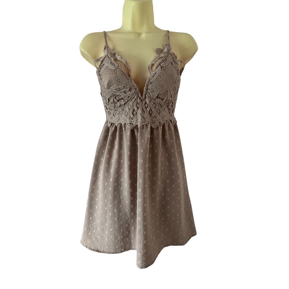 Y2K Faded Rose Beige Lace Textured Dress Mini Plunging Neckline Size Small